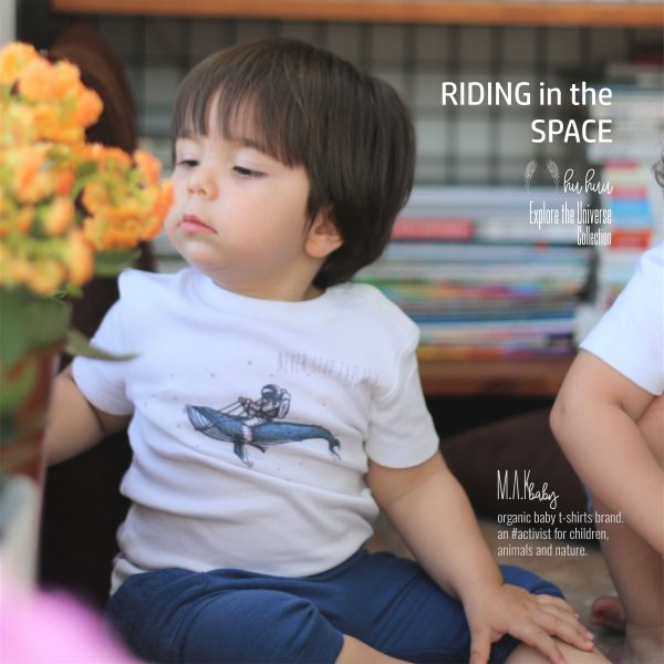 M.A.Kbaby Explore The Universe 'RIDING in the SPACE' Organik Unisex Çocuk T-shirt'ü